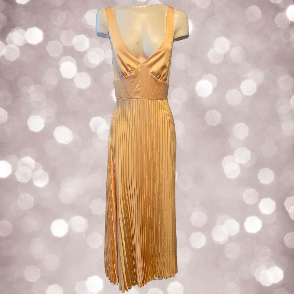 Backless Gown - Size‎ XL
